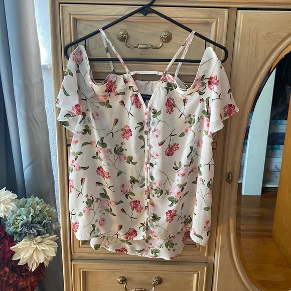 Off The Shoulder Blouse - Picture 1 of 6